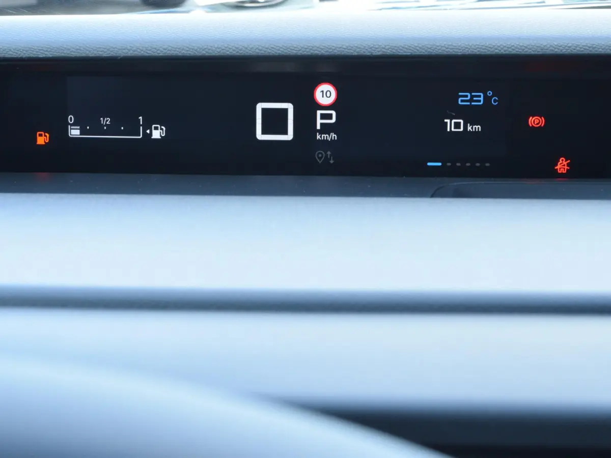 1.2 Hybrid 110pk MAX | AUTOMAAT | WIT DAK | PARKEERSENSOREN MET CAMERA | CLIMATE CONTROL | NAVI | CARPLAY