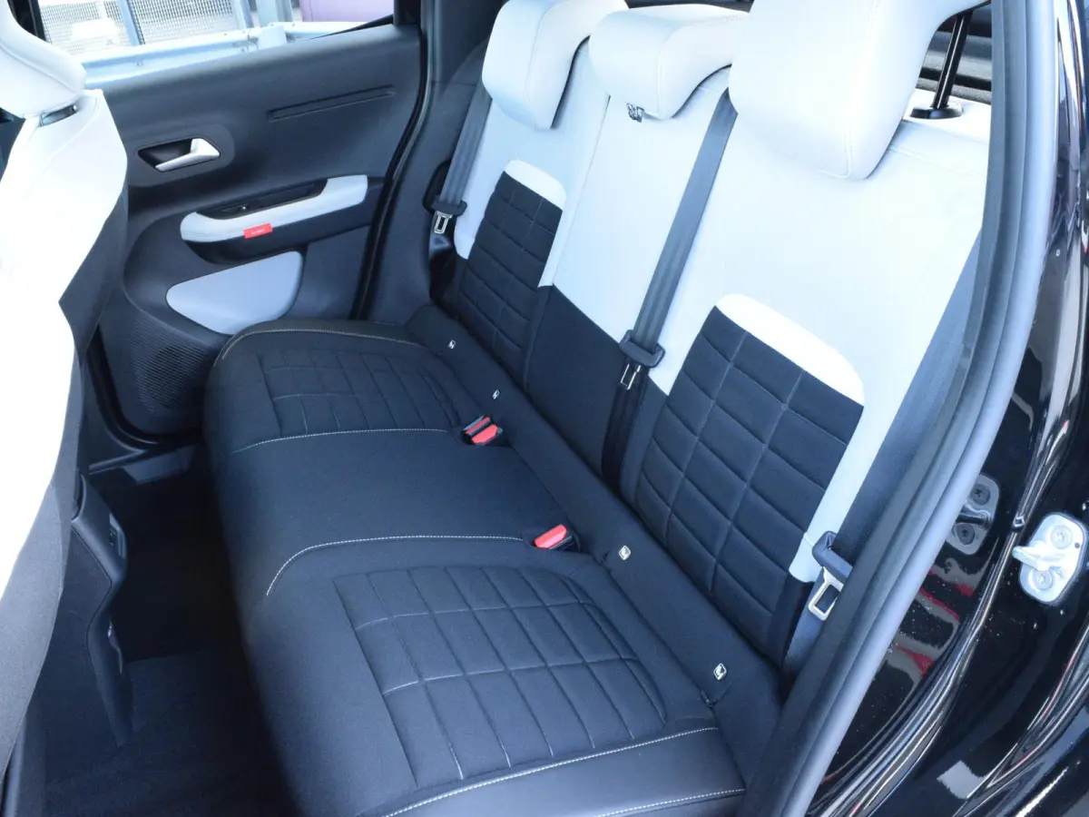 1.2 Hybrid 110pk MAX | AUTOMAAT | WIT DAK | PARKEERSENSOREN MET CAMERA | CLIMATE CONTROL | NAVI | CARPLAY