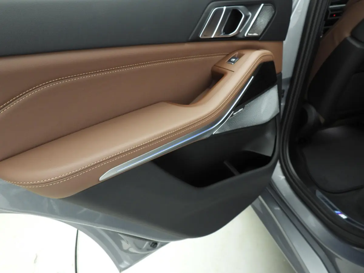 xDrive50e M Sportpakket Pro | Exclusive pakket | High Executive | Comfort-plus pakket | Comfort Pack | Travel Pack | Innovation Pack