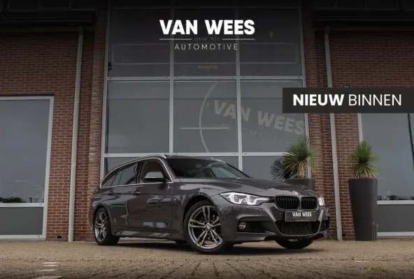 318i Edition M Sport Shadow High Executive | 2e eigenaar | Origineel NL | Panoramadak | Sportstuur | Cruise control | LED | Navigatie Professional | Bluetooth | PDC