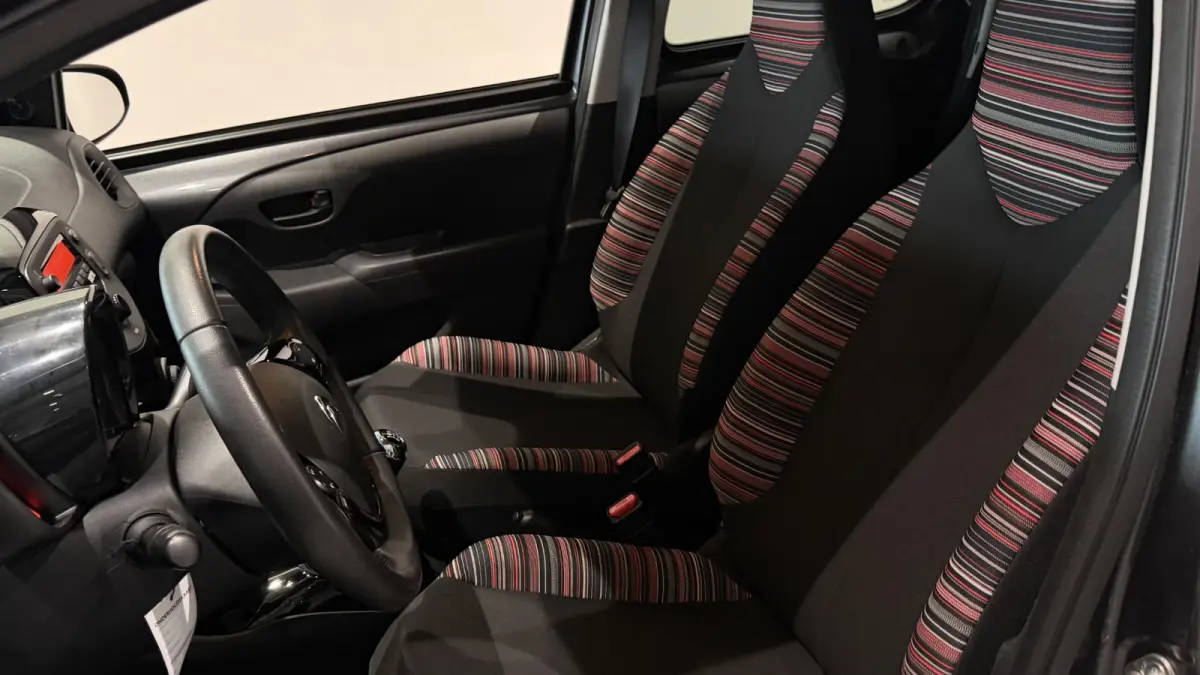 1.0 VTi Feel - AIRCO - BLUETOOTH - ZUINIG