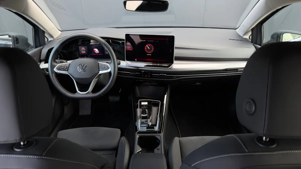 204pk 1.5 eHybrid Style Edition | Trekhaak | Adaptive Cruise | Camera | Carplay | ErgoComfort Stoel |