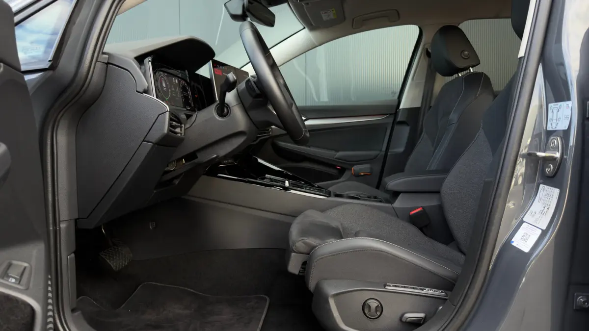 204pk 1.5 eHybrid Style Edition | Trekhaak | Adaptive Cruise | Camera | Carplay | ErgoComfort Stoel |