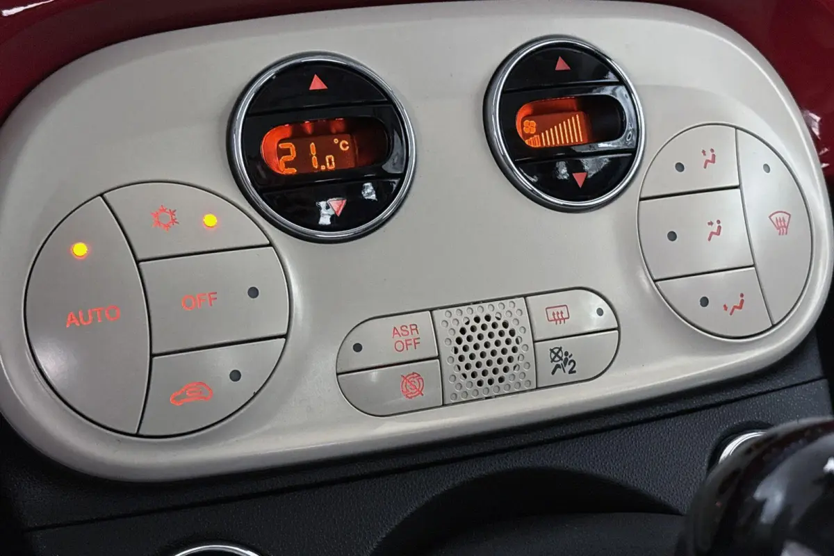 1.0 Hybrid Dolcevita Panoramadak Apple CarPlay Climate Control
