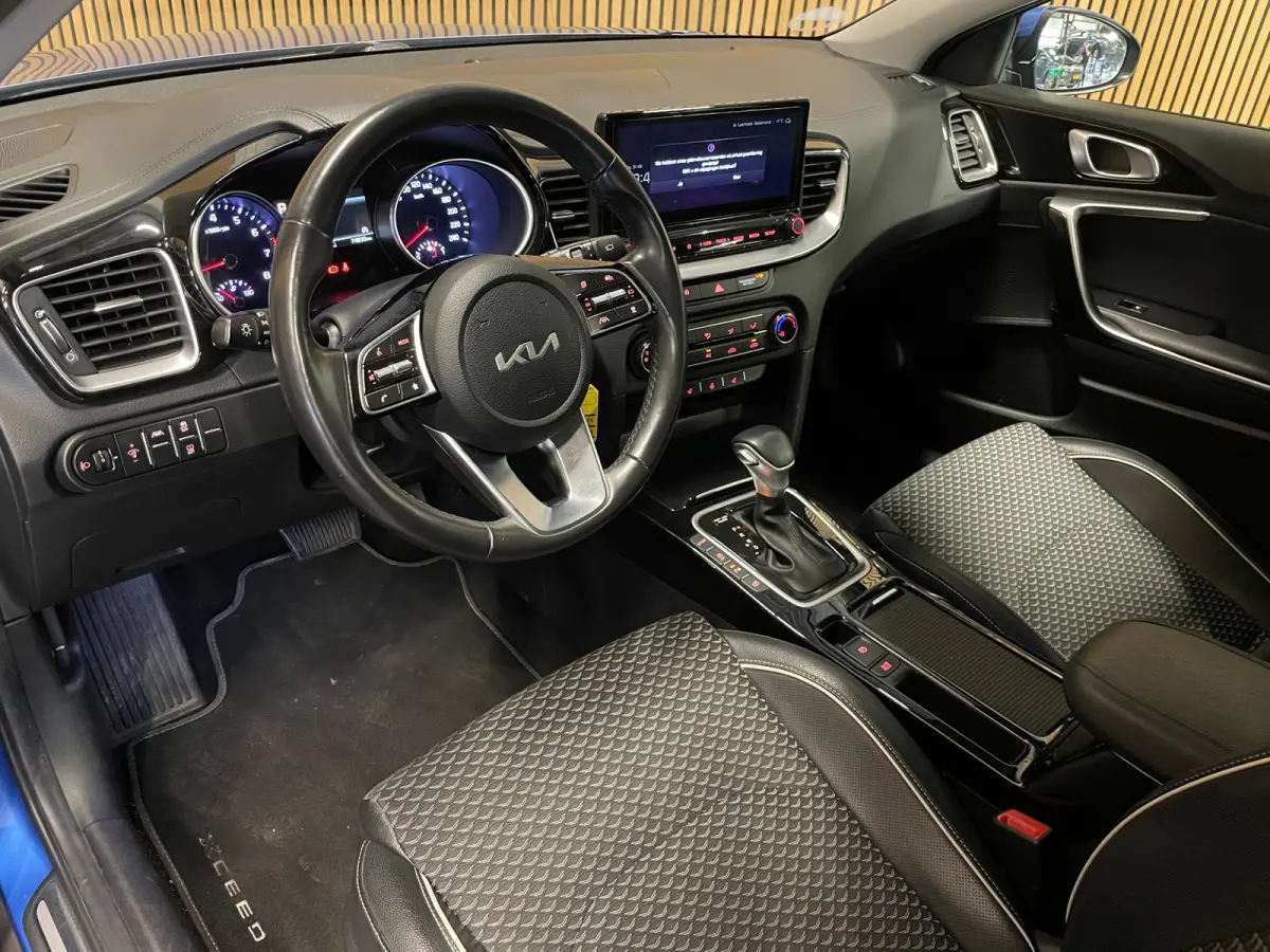 1.5 T-GDi DynamicPlusLine|160PK|LEDER|ACC|APPLE CARPLAY/ANDROID AUTO|CAMERA|STOEL+STUURVERWARMING|LANE-ASSIST|INCL.BTW|