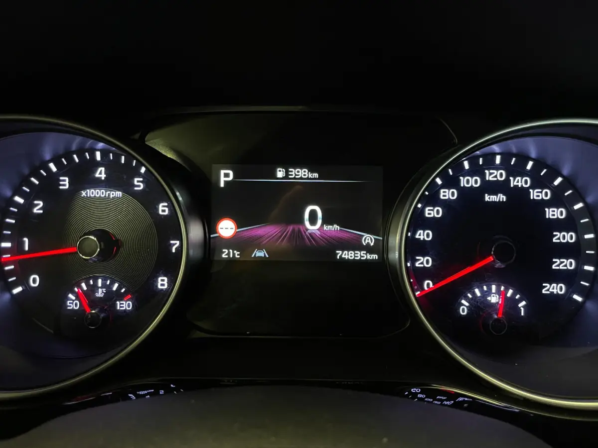 1.5 T-GDi DynamicPlusLine|160PK|LEDER|ACC|APPLE CARPLAY/ANDROID AUTO|CAMERA|STOEL+STUURVERWARMING|LANE-ASSIST|INCL.BTW|
