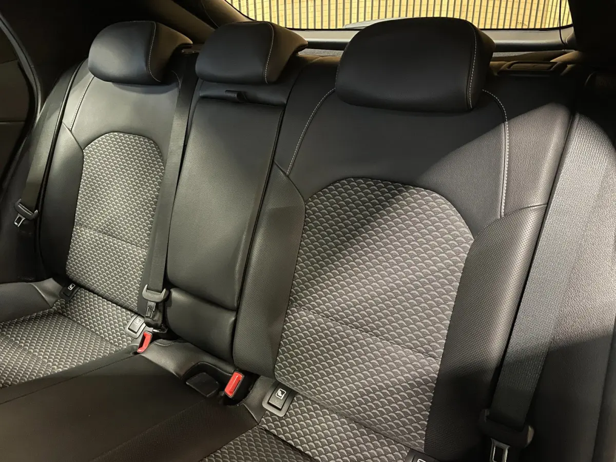1.5 T-GDi DynamicPlusLine|160PK|LEDER|ACC|APPLE CARPLAY/ANDROID AUTO|CAMERA|STOEL+STUURVERWARMING|LANE-ASSIST|INCL.BTW|