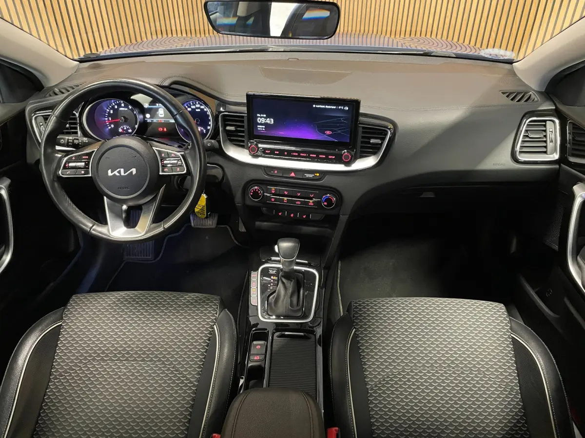 1.5 T-GDi DynamicPlusLine|160PK|LEDER|ACC|APPLE CARPLAY/ANDROID AUTO|CAMERA|STOEL+STUURVERWARMING|LANE-ASSIST|INCL.BTW|