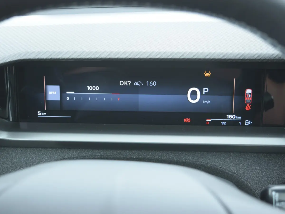 1.2 Turbo Hybrid Business Edition | AUTOMAAT | 145 PK | PANORAMISCH GLAZEN SCHUIFDAK | TECHNOLOGIE PLUS PAKKET | COMFORT PLUS PAKKET