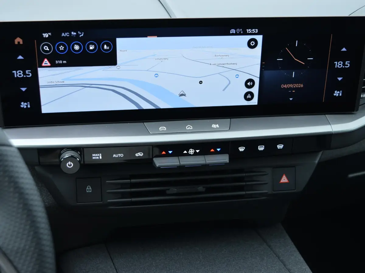 1.2 Turbo Hybrid Business Edition | AUTOMAAT | 145 PK | PANORAMISCH GLAZEN SCHUIFDAK | TECHNOLOGIE PLUS PAKKET | COMFORT PLUS PAKKET