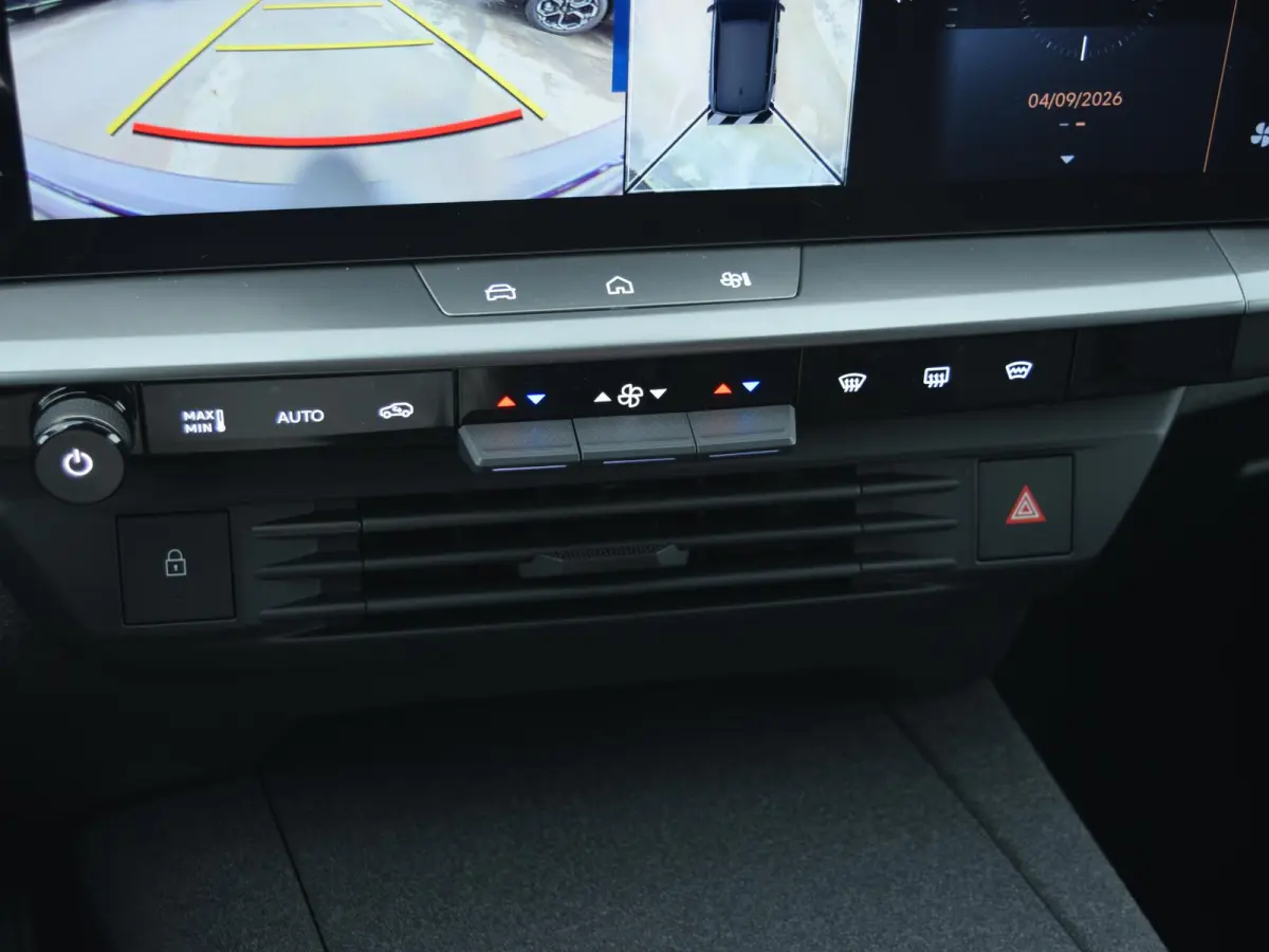 1.2 Turbo Hybrid Business Edition | AUTOMAAT | 145 PK | PANORAMISCH GLAZEN SCHUIFDAK | TECHNOLOGIE PLUS PAKKET | COMFORT PLUS PAKKET