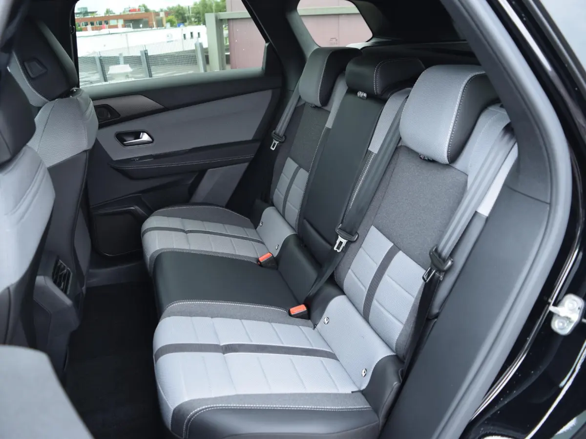 1.2 Turbo Hybrid Business Edition | AUTOMAAT | 145 PK | PANORAMISCH GLAZEN SCHUIFDAK | TECHNOLOGIE PLUS PAKKET | COMFORT PLUS PAKKET