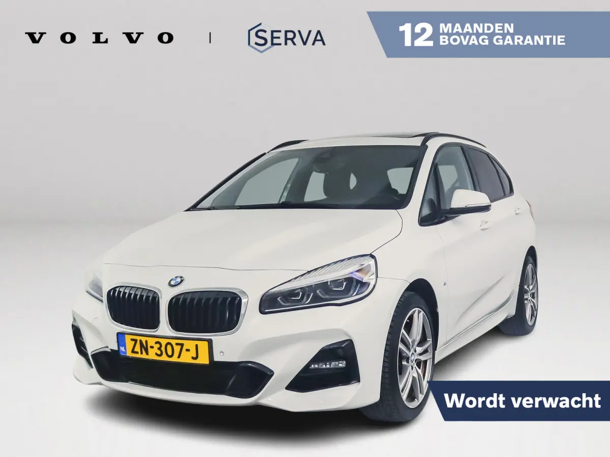 220i High Executive | Parkeercamera | Keyless | Head-up display | Stoel- en stuurverwarming