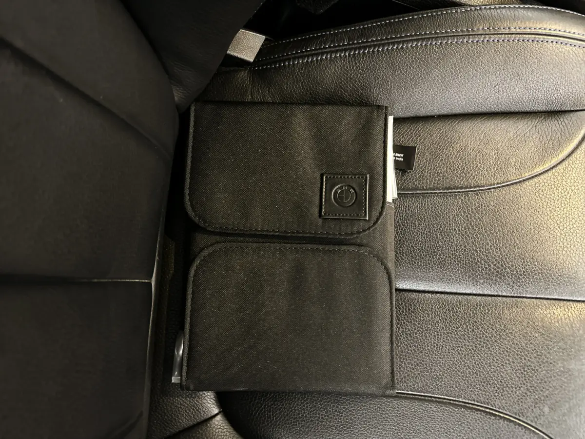220i High Executive | Parkeercamera | Keyless | Head-up display | Stoel- en stuurverwarming