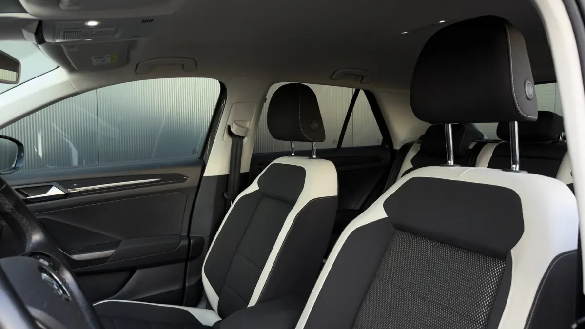1.5 TSI Sport | Achteruitrijcamera standaard | Cruisecontrol adaptief | Lichtmetalen velgen 18"