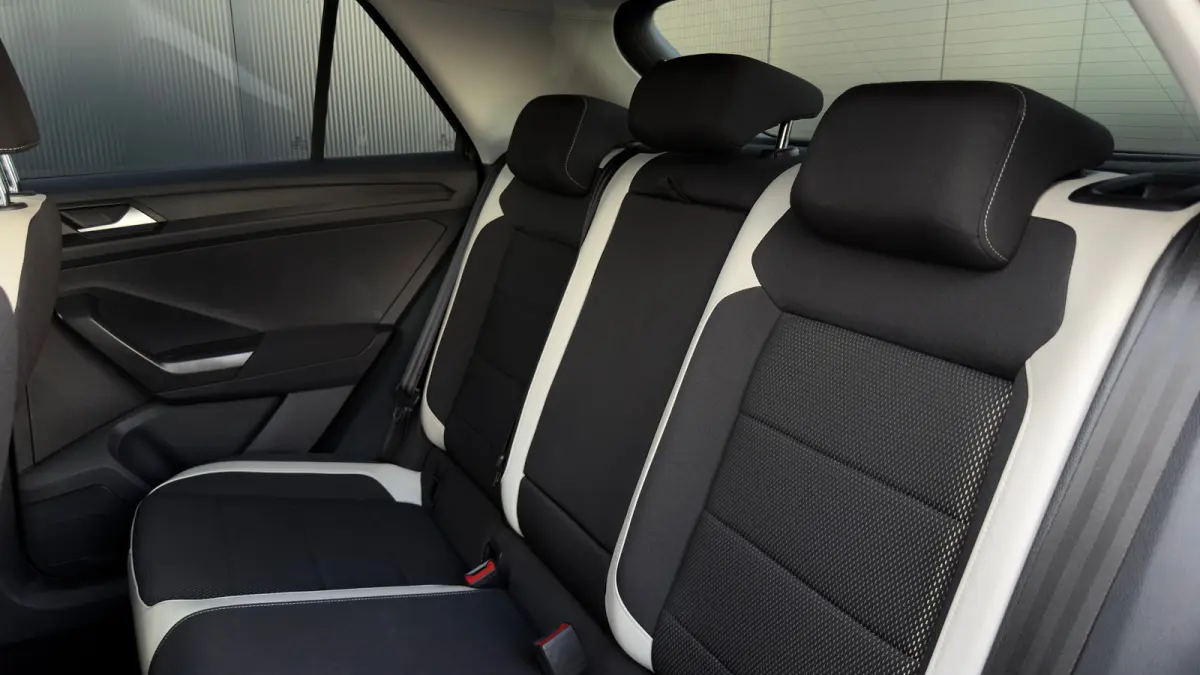 1.5 TSI Sport | Achteruitrijcamera standaard | Cruisecontrol adaptief | Lichtmetalen velgen 18"