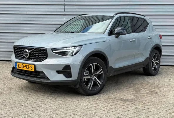B4 197PK Plus Dark | Trekhaak | Power Seats | Harman Kardon | Priv. glas | Verw. voorruit
