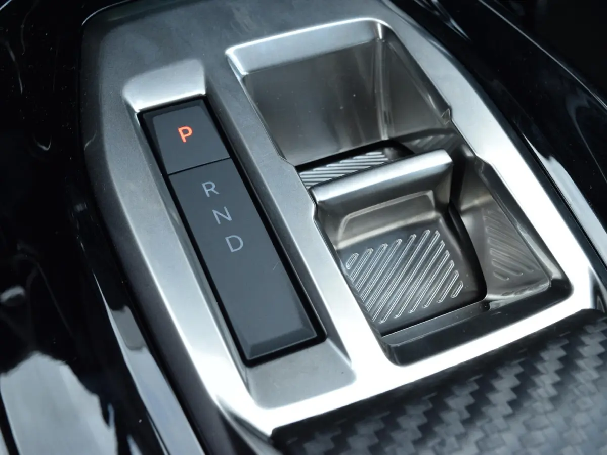 1.2 Hybrid 110 e-DCS6 Allure | 110 PK | AUTOMAAT | NAVIGATION PACK | VISION PACK | ACTIEPRIJS!