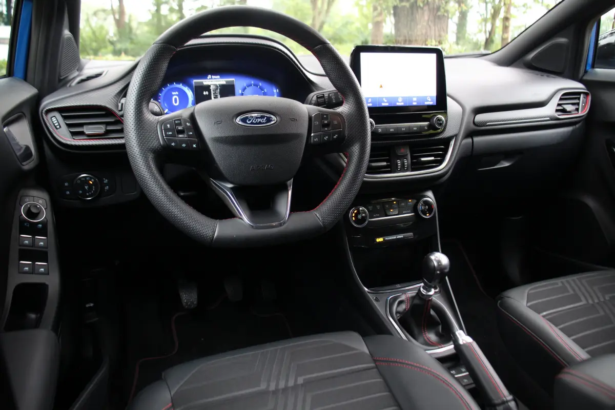 1.0 EcoBoost ST-Line X 155PK | ZWART DAK | B&O AUDIO | 18'' LMV | CAPLAY | CRUISE CONTROL | CLIMATE CONTROL