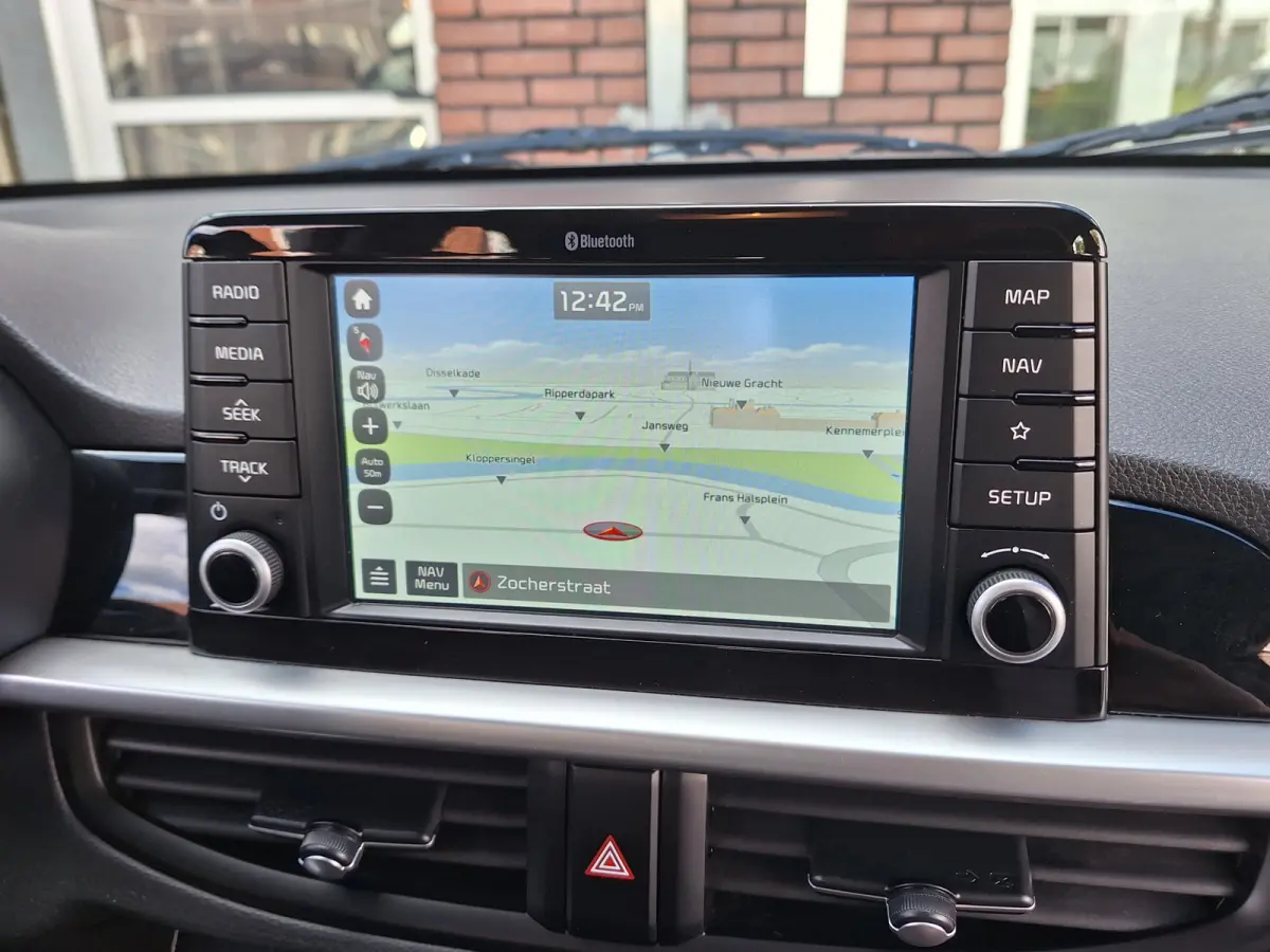 1.0 CVVT ComfortPlusLine Navigator /Camera/Navi/Apple/Android/Garantie