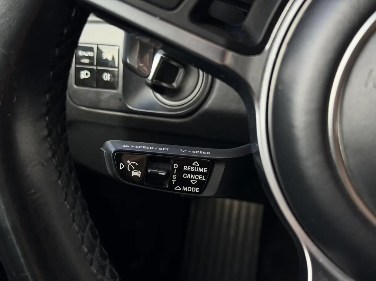 3.0 E-Hybrid | Luchtvering | Pano | ACC | Sport chrono