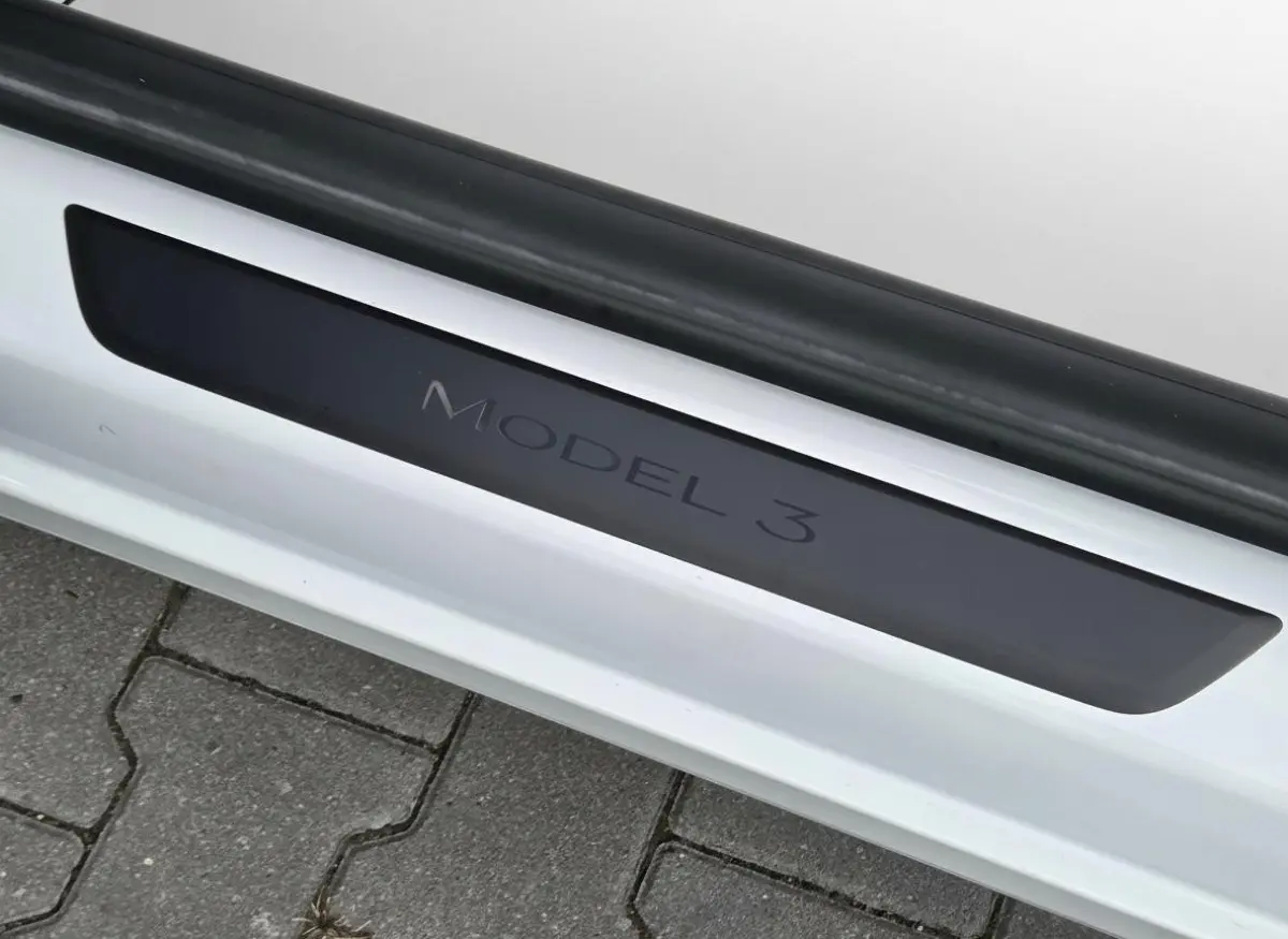 Standard RWD Plus 60 kWh