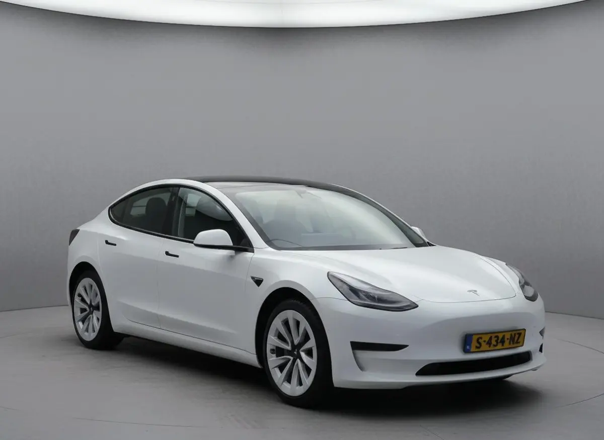 Standard RWD Plus 60 kWh
