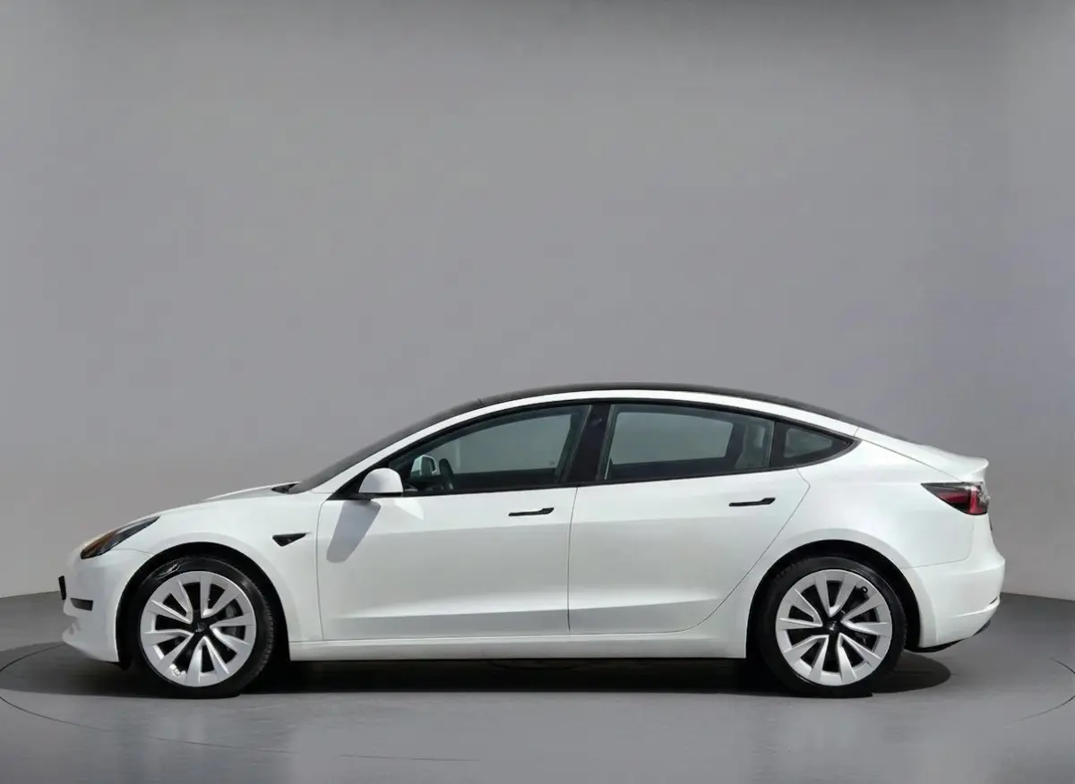 Standard RWD Plus 60 kWh