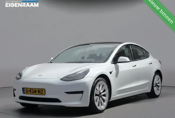 Standard RWD Plus 60 kWh
