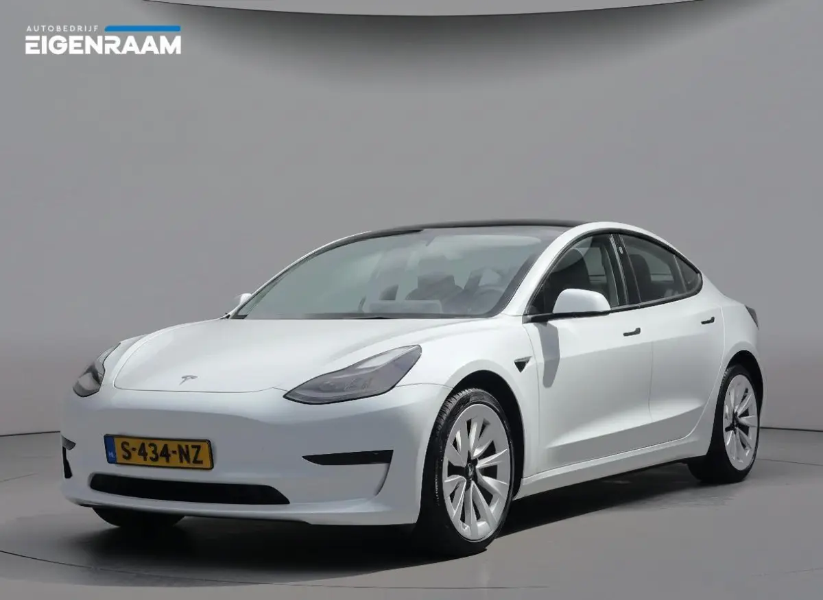 Standard RWD Plus 60 kWh