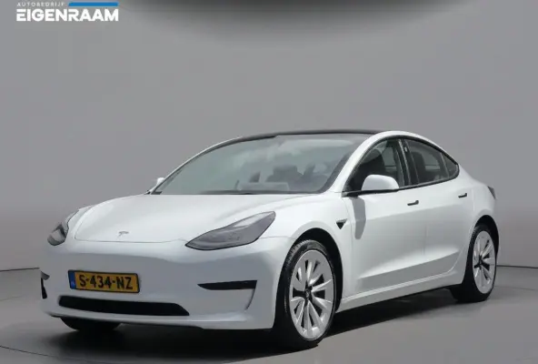 Standard RWD Plus 60 kWh