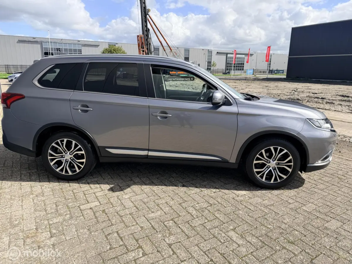 2.0 Executive Edition|7 persoons | trekhaak| carplay|