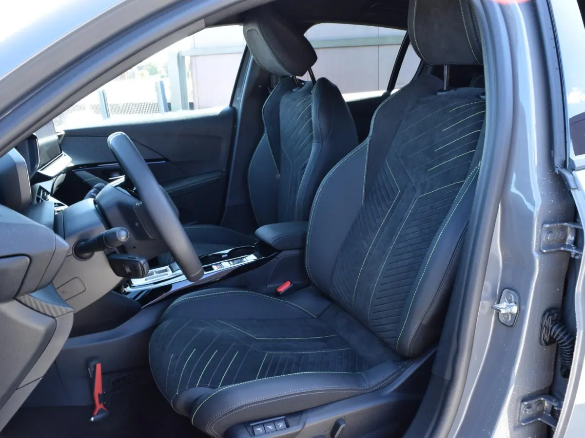 1.2 Hybrid 145 e-DCS6 GT | AUTOMAAT | 145 PK | ALCANTARA EXECUTIVE INTERIEUR | NAVI PACK | VISION PACK | DRIVE ASSIST PLUS PACK |