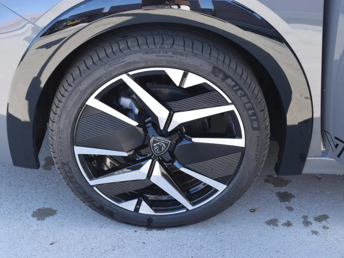 1.2 Hybrid 145 e-DCS6 GT | AUTOMAAT | 145 PK | ALCANTARA EXECUTIVE INTERIEUR | NAVI PACK | VISION PACK | DRIVE ASSIST PLUS PACK |