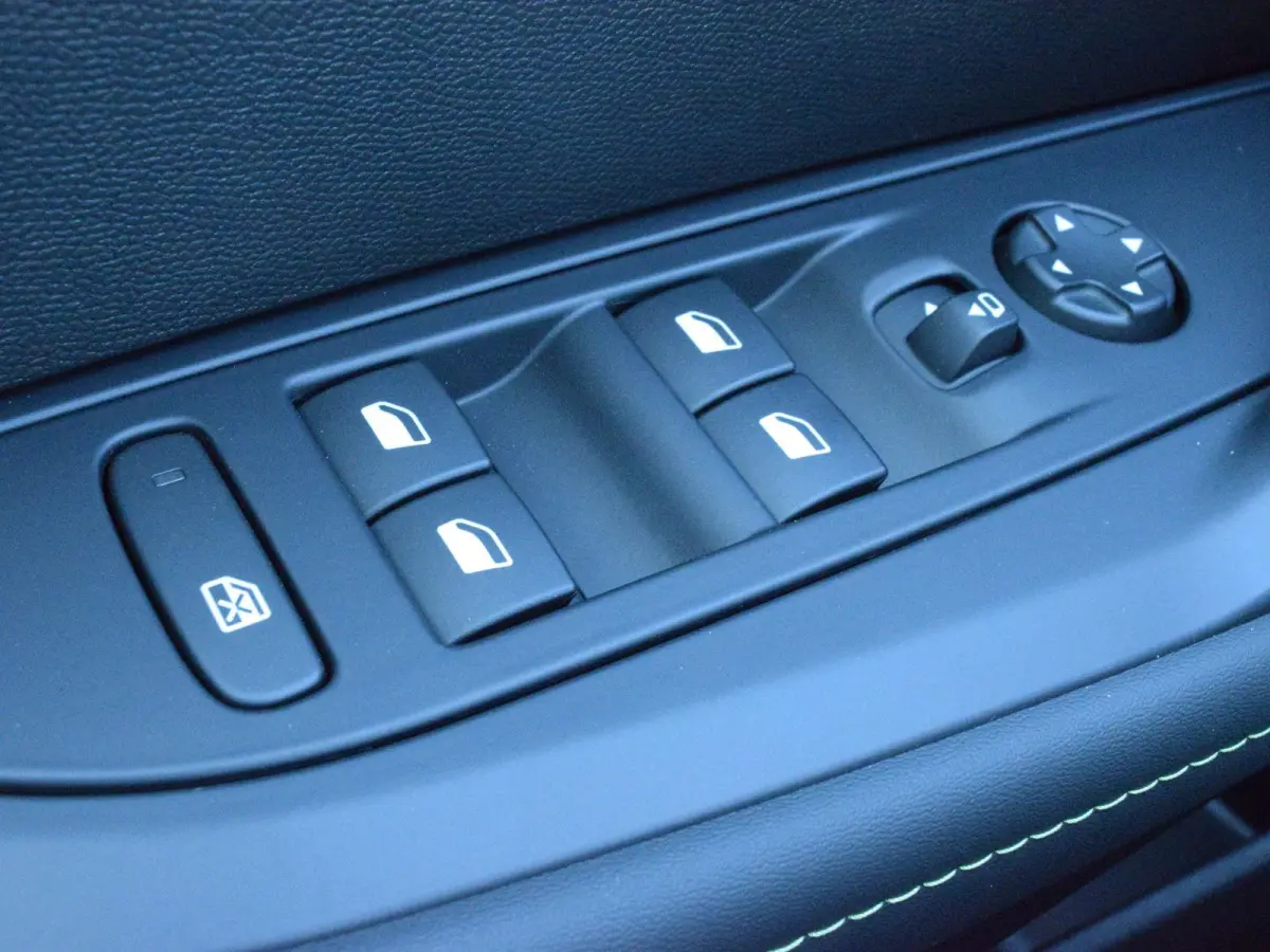 1.2 Hybrid 145 e-DCS6 GT | AUTOMAAT | 145 PK | ALCANTARA EXECUTIVE INTERIEUR | NAVI PACK | VISION PACK | DRIVE ASSIST PLUS PACK |