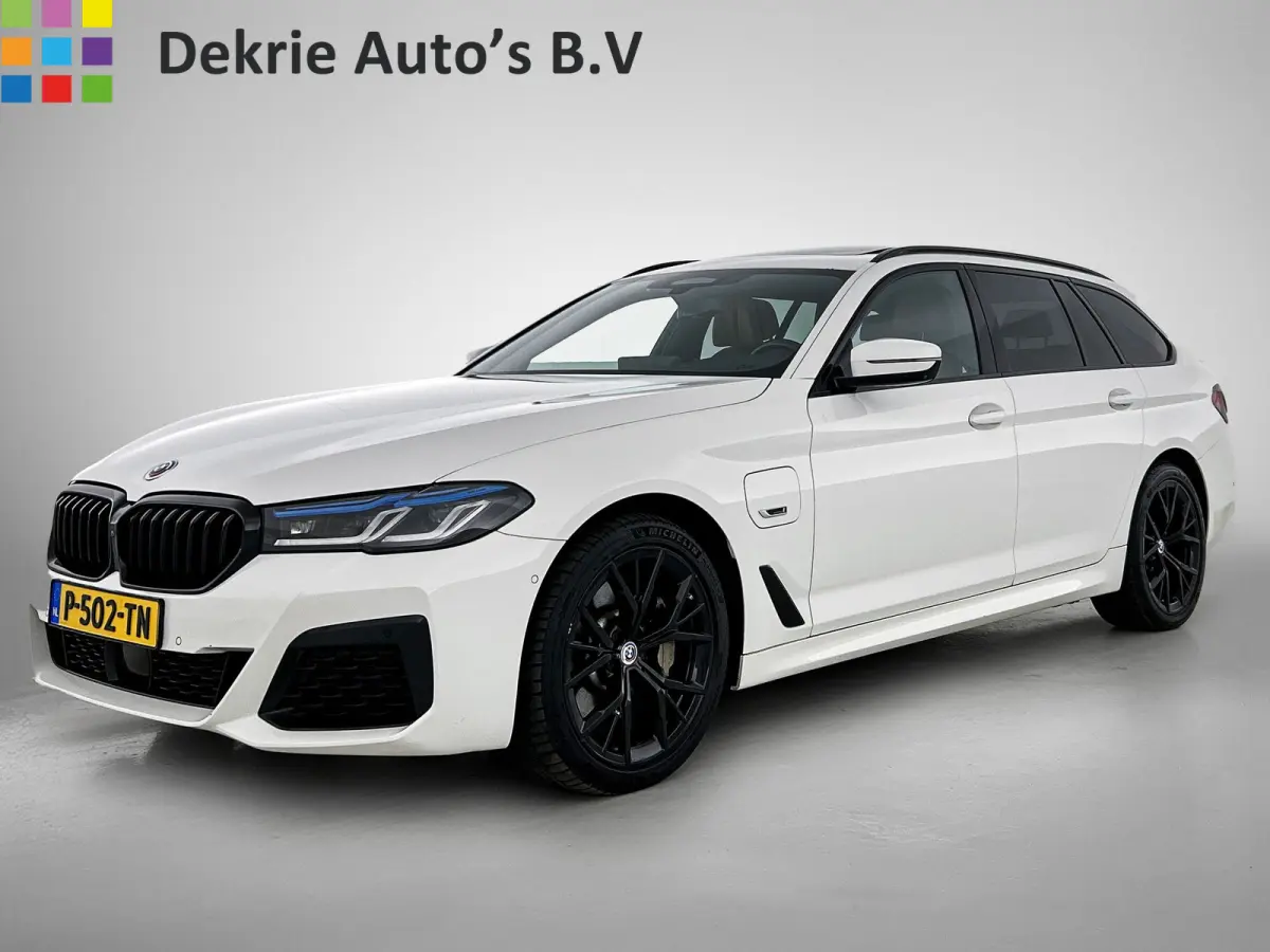 530e M-Sport / Anniversary / X-Drive / / Harman Kardon / Panoramadak / Massagefunctie / Trekhaak / Leder-Sport / Apk 06-2028