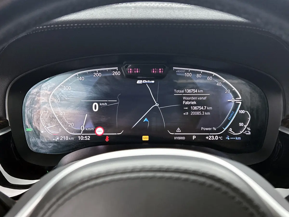 530e M-Sport / Anniversary / X-Drive / / Harman Kardon / Panoramadak / Massagefunctie / Trekhaak / Leder-Sport / Apk 06-2028