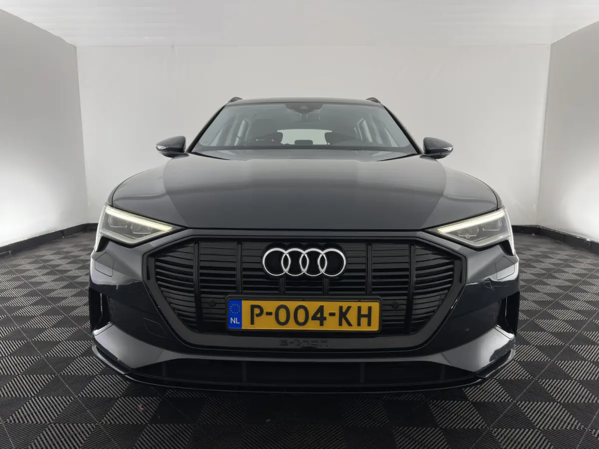 55 Quattro Advanced Edition 95 kWh [3-Fase-11kW] {SoH-94%} (INCL-BTW) Aut.*HEATPUMP | FULL-LED | DIGI-COCKPIT | KEYLESS | MEMORY-PACK | CAMERA | NAVI-FULLMAP | SHIFTPADDLES | DAB+ | HEATED-C