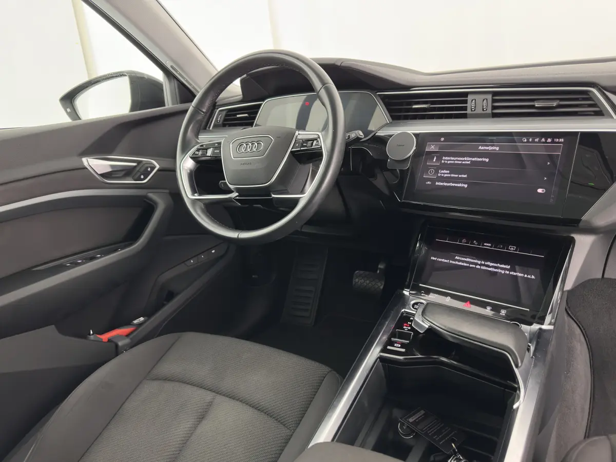 55 Quattro Advanced Edition 95 kWh [3-Fase-11kW] {SoH-94%} (INCL-BTW) Aut.*HEATPUMP | FULL-LED | DIGI-COCKPIT | KEYLESS | MEMORY-PACK | CAMERA | NAVI-FULLMAP | SHIFTPADDLES | DAB+ | HEATED-C