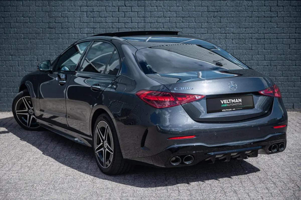 300 e AMG Line PANORAMADAK DIGITAL LIGHT ADAPTIVE CRUISE CAMERA TREKHAAK