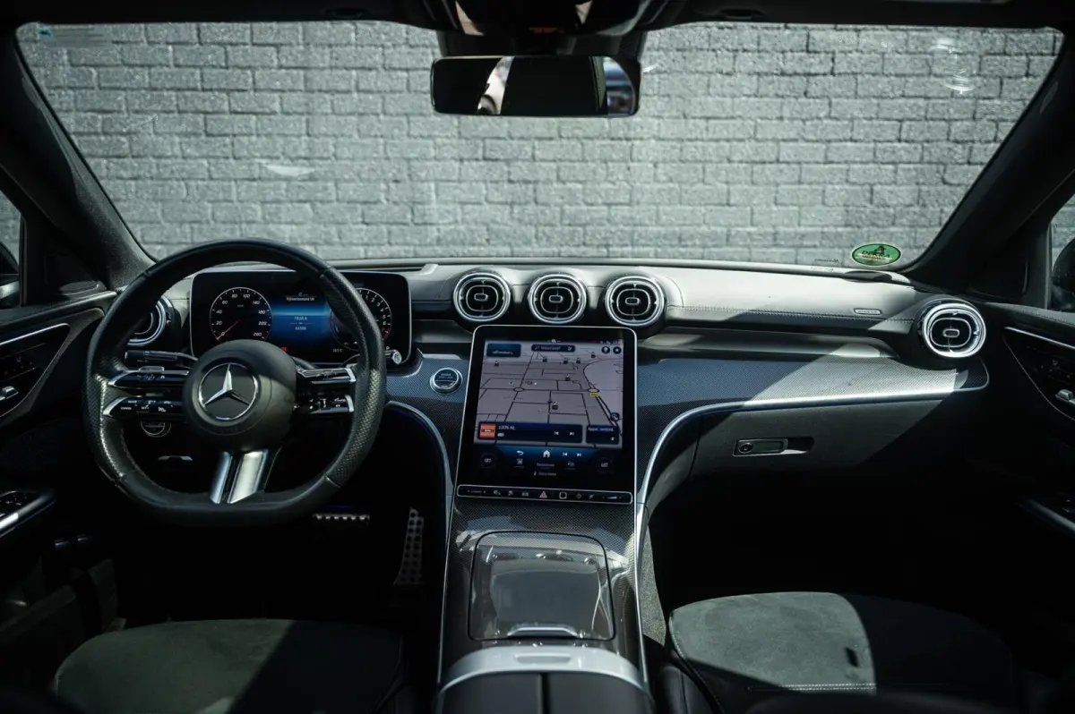 300 e AMG Line PANORAMADAK DIGITAL LIGHT ADAPTIVE CRUISE CAMERA TREKHAAK