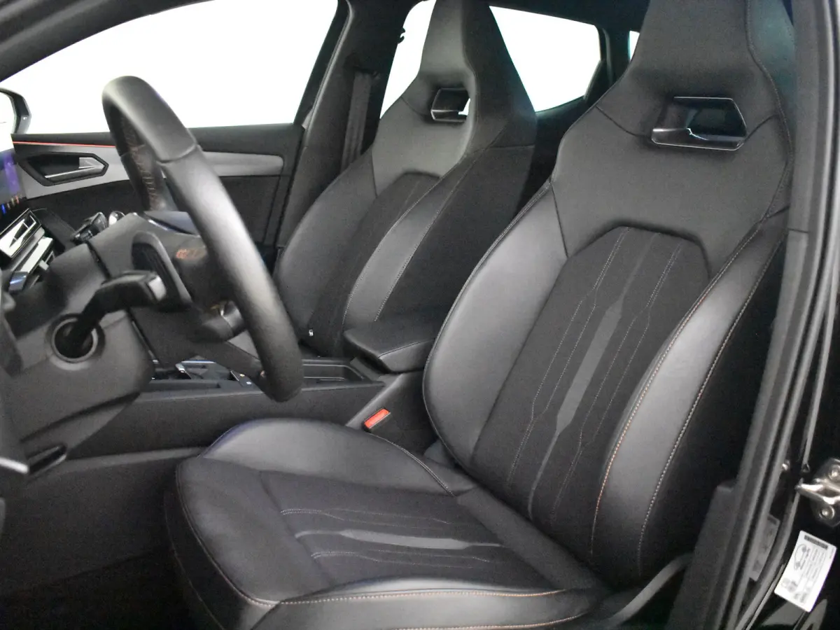 1.4 e-Hybrid VZ Business l Pano Dak l Camera | Supersport Stuur l Adapt. CrControl l Elektr. Stoel incl geheugen l 19"LM Velgen l