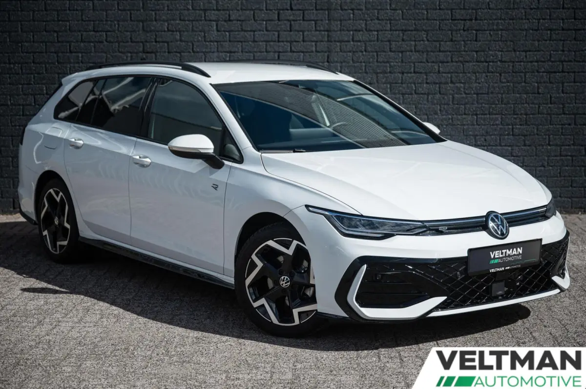 1.5 eTSI R-Line ACC TREKHAAK STUURVERWARMING LED CARPLAY