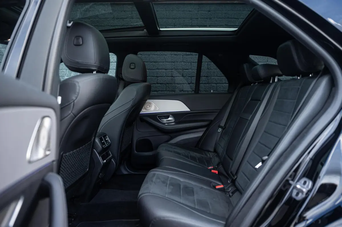 350 e 4MATIC AMG LINE PANORAMADAK LUCHTVERING BURMESTER TREKHAAK 21INCH