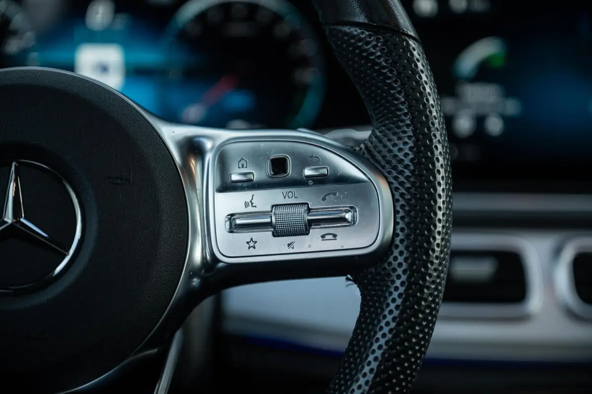 350 e 4MATIC AMG LINE PANORAMADAK LUCHTVERING BURMESTER TREKHAAK 21INCH