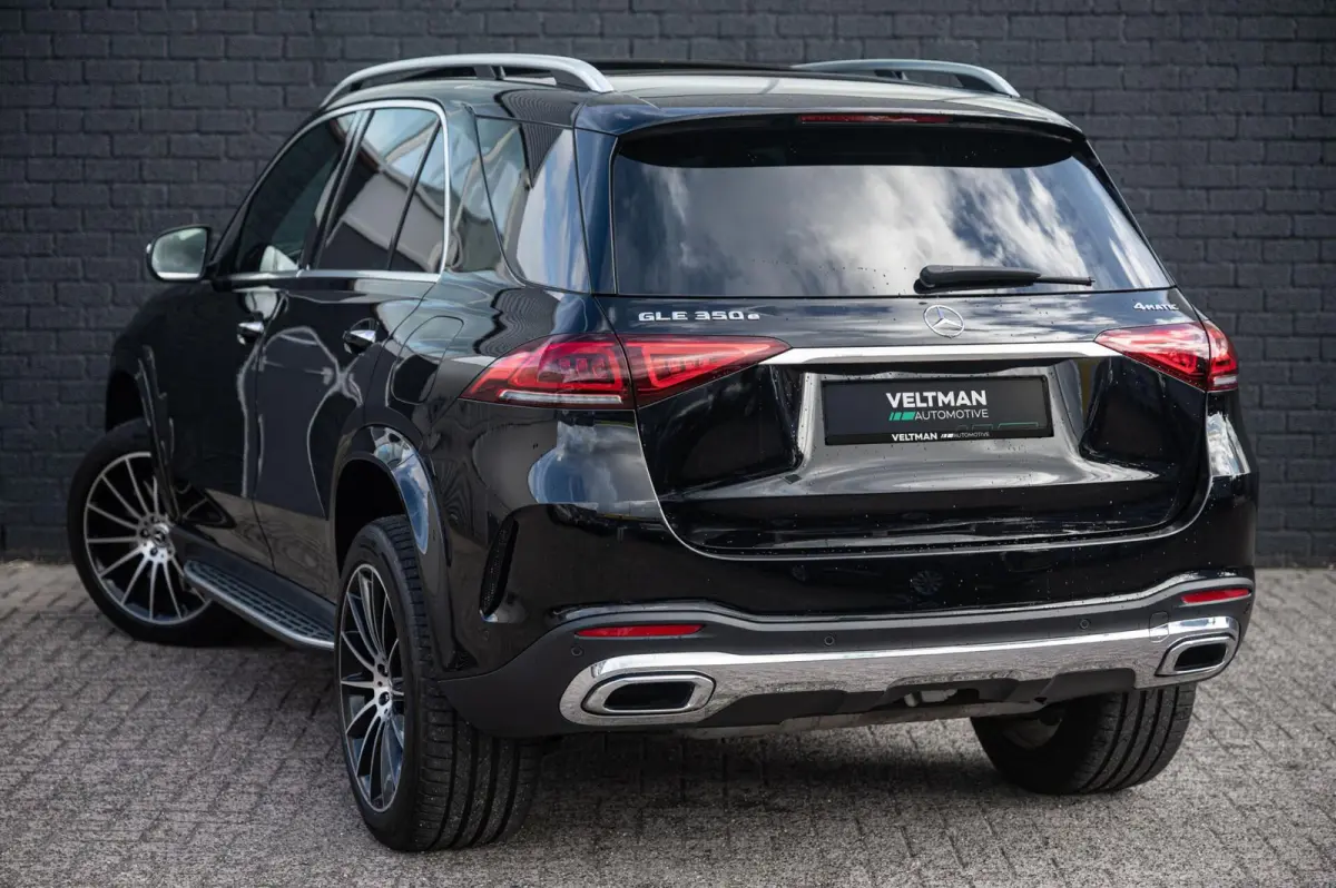 350 e 4MATIC AMG LINE PANORAMADAK LUCHTVERING BURMESTER TREKHAAK 21INCH