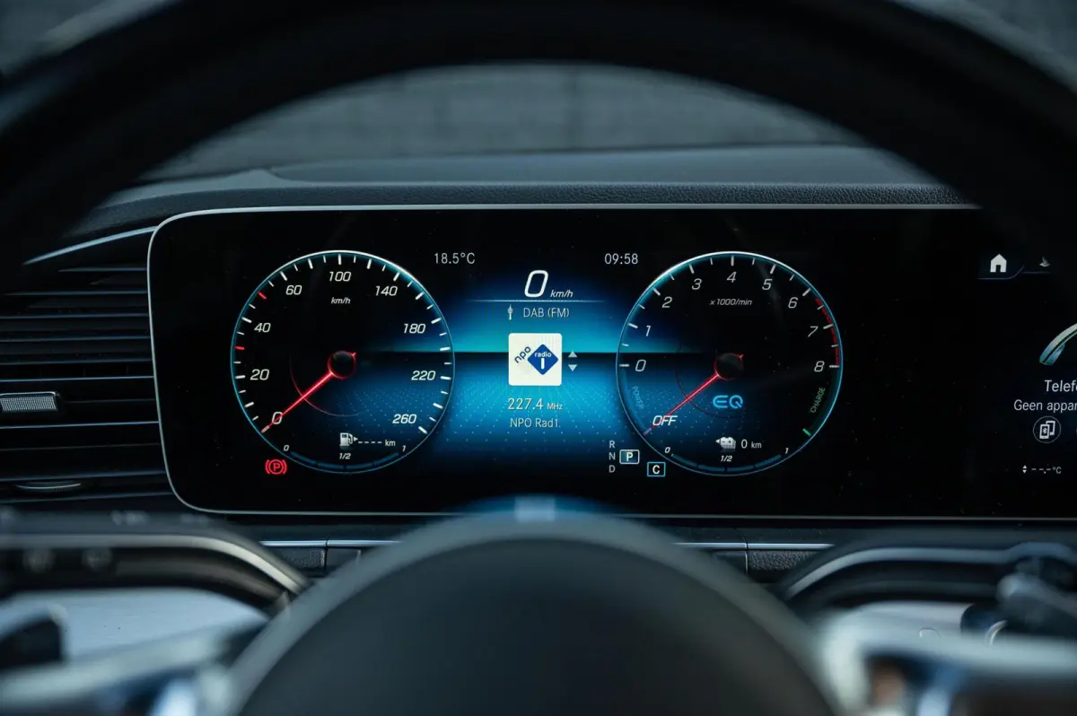 350 e 4MATIC AMG LINE PANORAMADAK LUCHTVERING BURMESTER TREKHAAK 21INCH