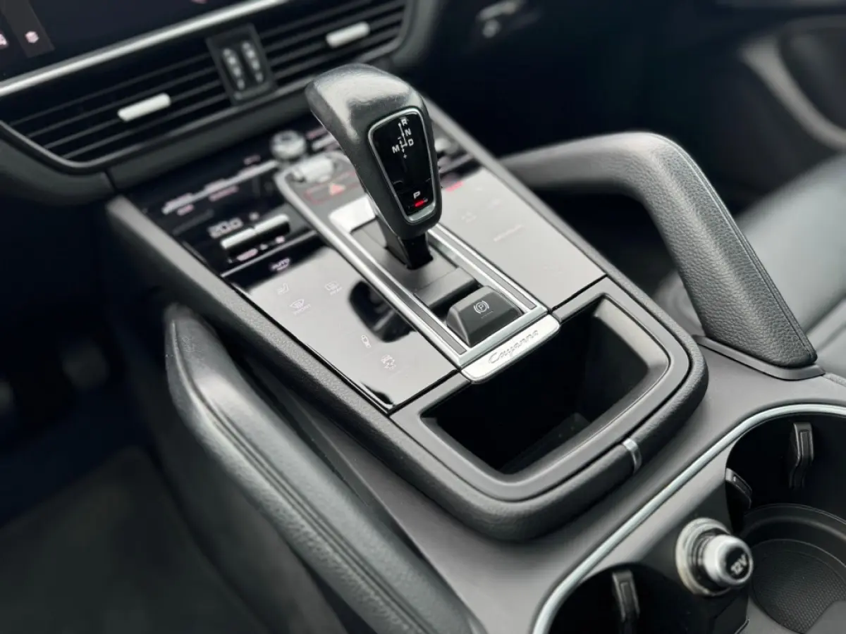 3.0 E-Hybrid | ACC | Luchtvering | Pano | Trekhaak | Bose-Audio | Camera | Navi