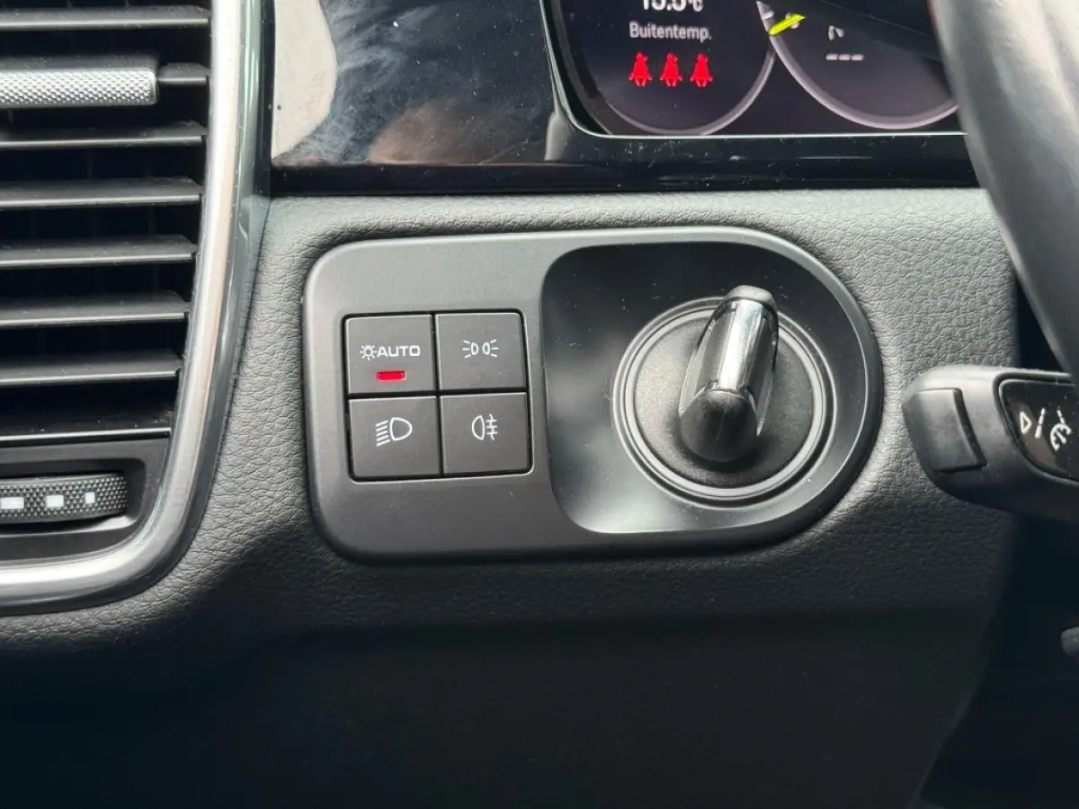 3.0 E-Hybrid | ACC | Luchtvering | Pano | Trekhaak | Bose-Audio | Camera | Navi