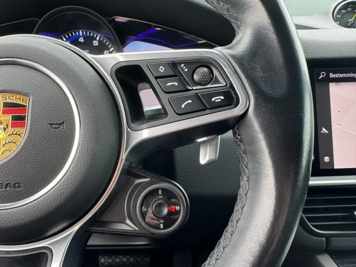 3.0 E-Hybrid | ACC | Luchtvering | Pano | Trekhaak | Bose-Audio | Camera | Navi